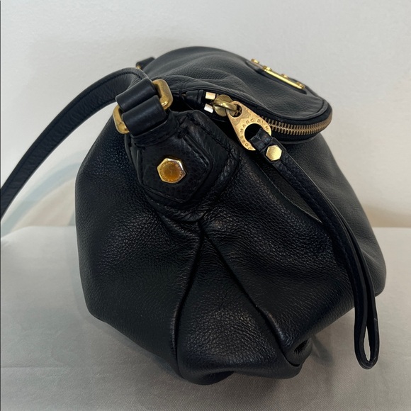 Marc by Marc Jacobs Natasha Black Leather Crossbody Bag - Picture 6 of 17
